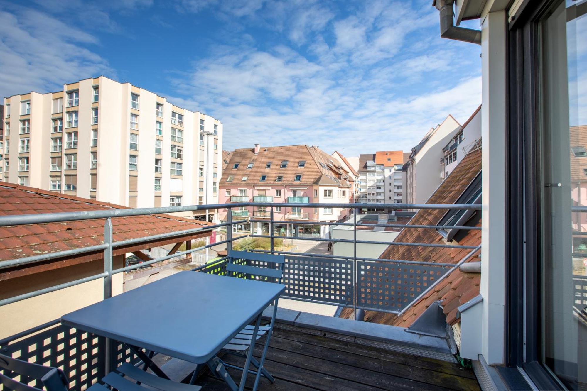Gîte Schongauer hypercentre avec garage à Colmar Exterior foto